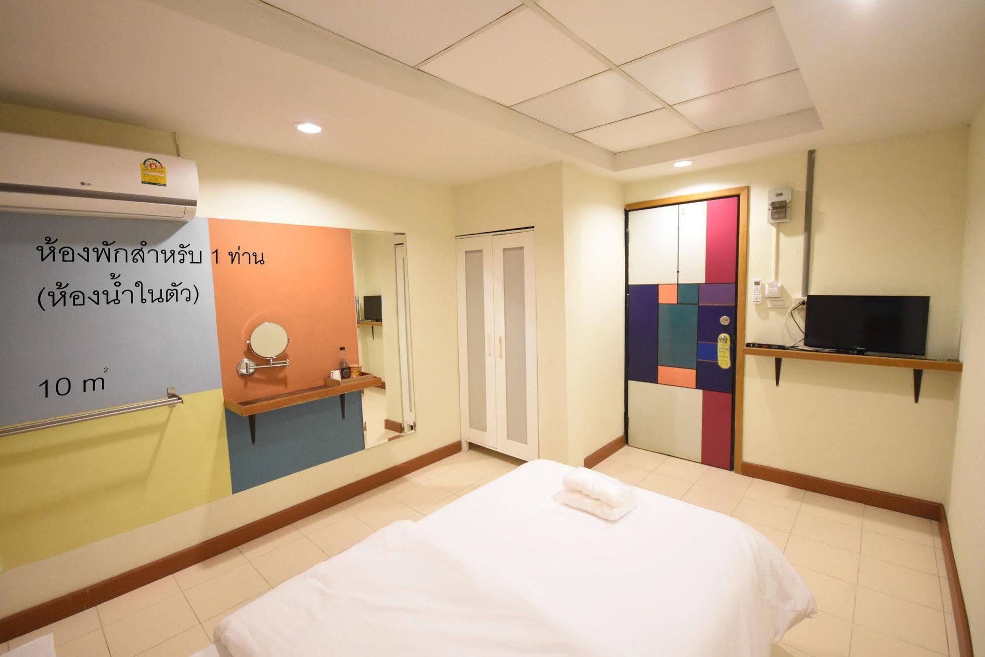 Room At Prachachuen Νονταμπουρί Εξωτερικό φωτογραφία