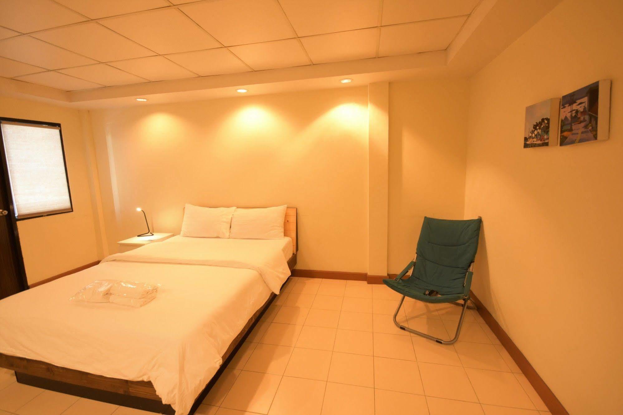 Room At Prachachuen Νονταμπουρί Εξωτερικό φωτογραφία