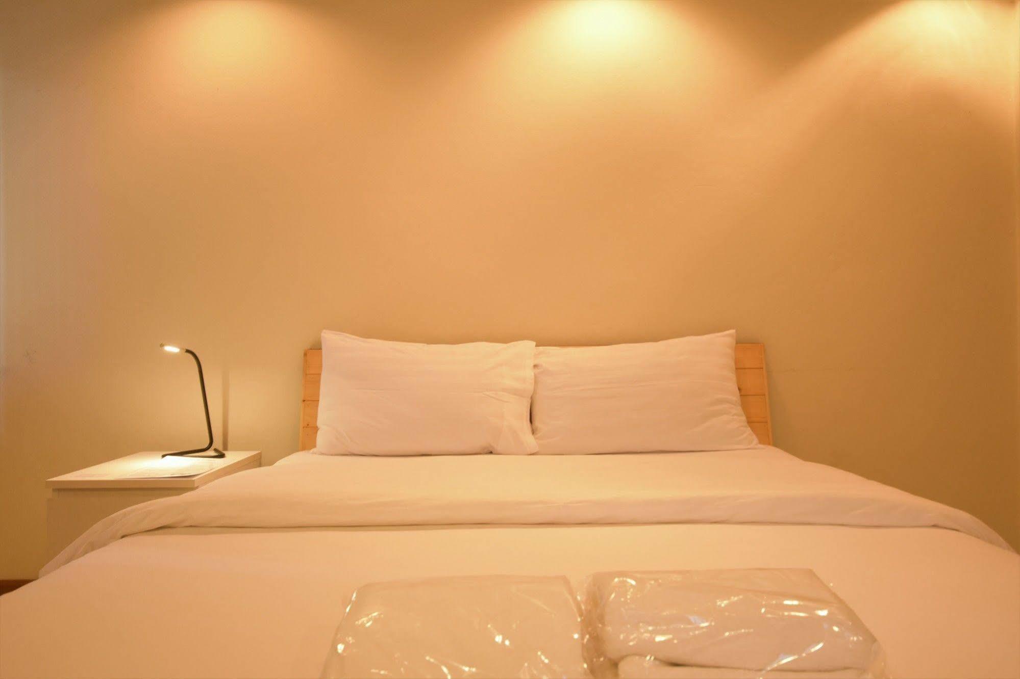 Room At Prachachuen Νονταμπουρί Εξωτερικό φωτογραφία